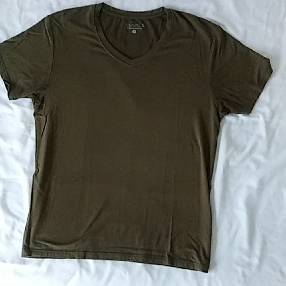 Men t shirt olive color size M